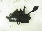 ZAMEK MASKI POKRYWY SILNIKA 99-02 5D FL                                 
